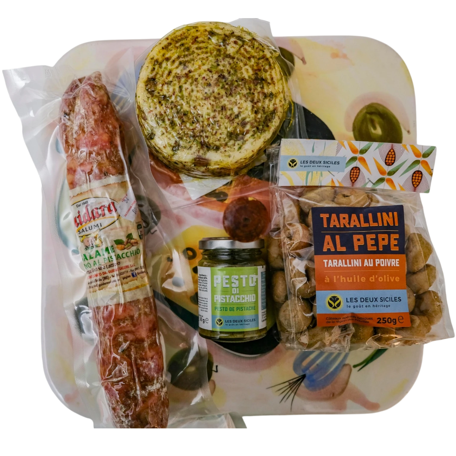 DSCF6333-Photoroom.webp Apéritif Pistache : Un saucisson pistache + un pecorino pistache + 1 pesto de pistache + 1 taralli – Image 1